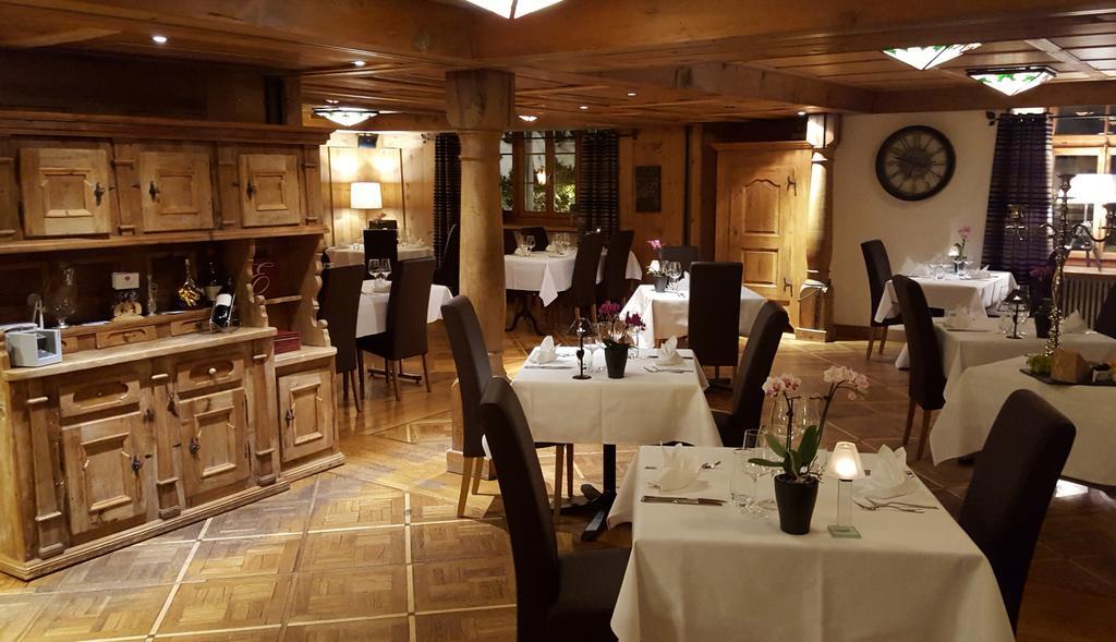 Romantik Hotel L'Etoile Шарме Екстер'єр фото