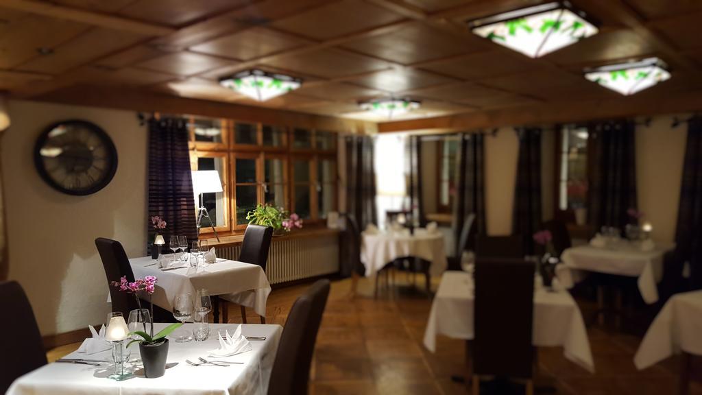 Romantik Hotel L'Etoile Шарме Екстер'єр фото