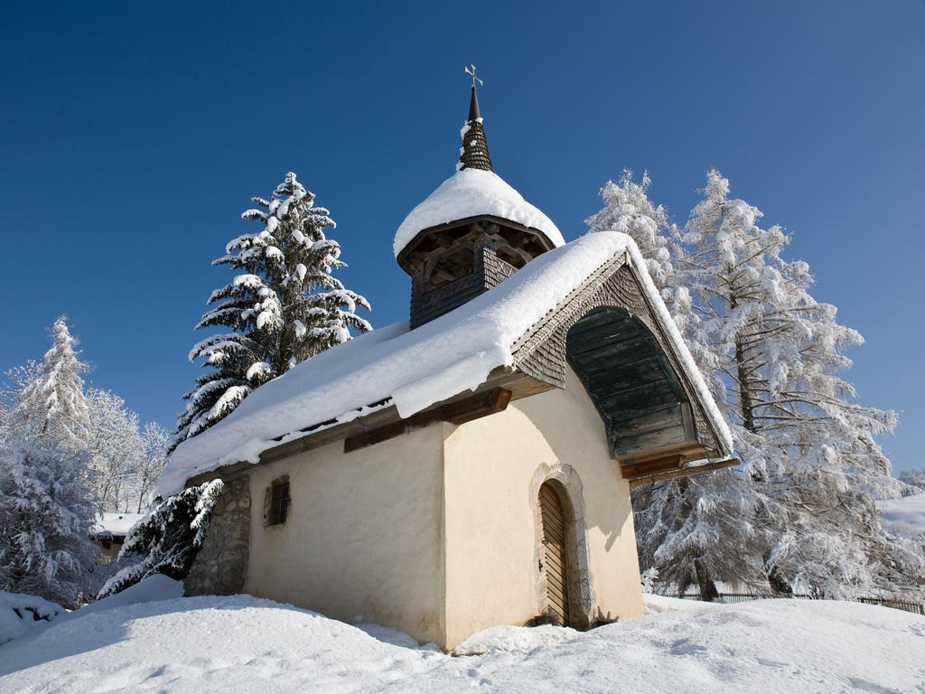 Romantik Hotel L'Etoile Шарме Екстер'єр фото
