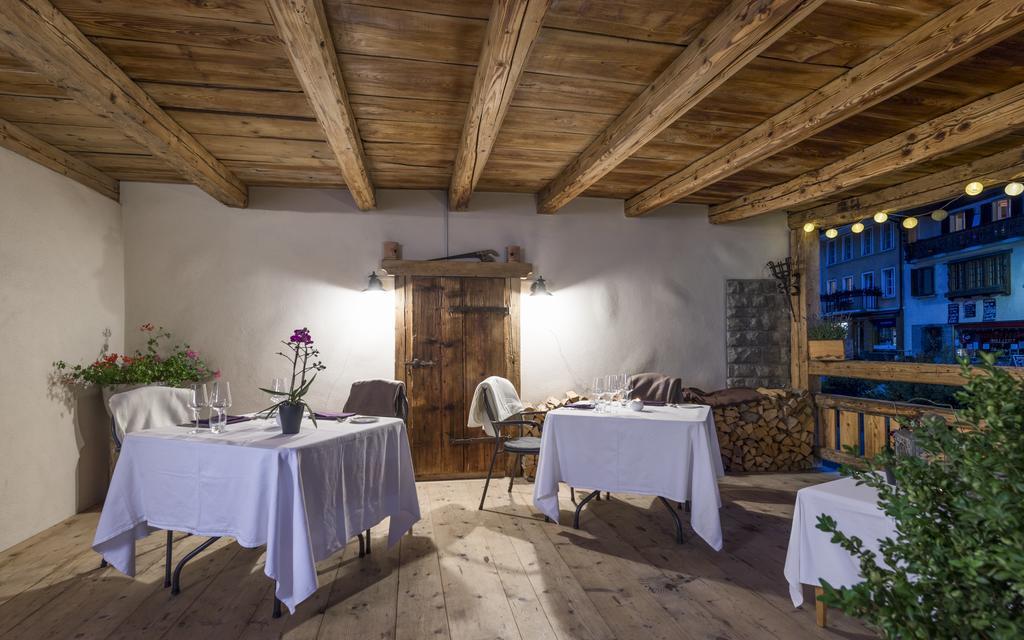 Romantik Hotel L'Etoile Шарме Екстер'єр фото