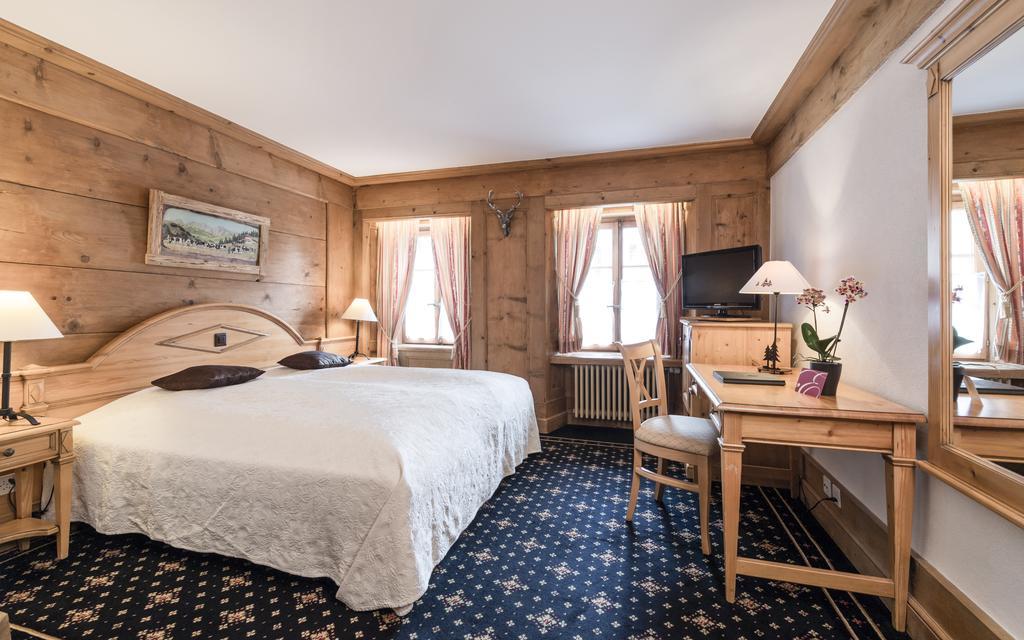 Romantik Hotel L'Etoile Шарме Екстер'єр фото