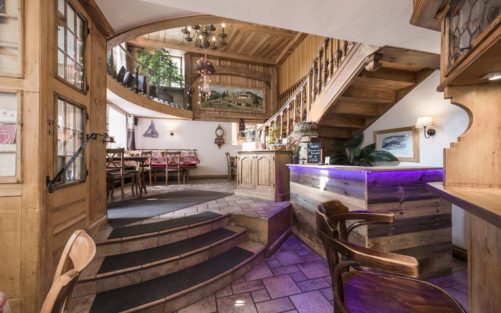 Romantik Hotel L'Etoile Шарме Екстер'єр фото